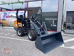 Giant g2300 hd agri line