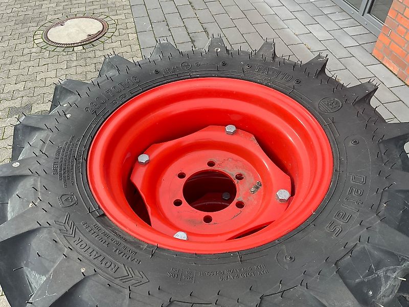 Kioti 360/70R24 + 280/70R16