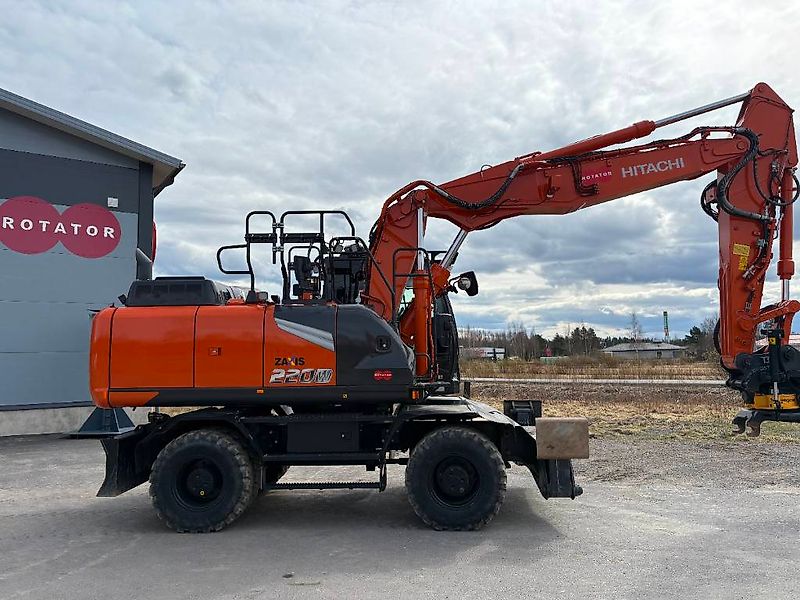 Hitachi ZX220W-7 2P