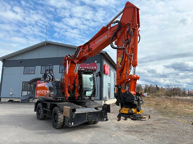 Hitachi ZX220W-7 2P