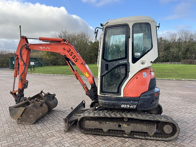 Kubota U25-3A