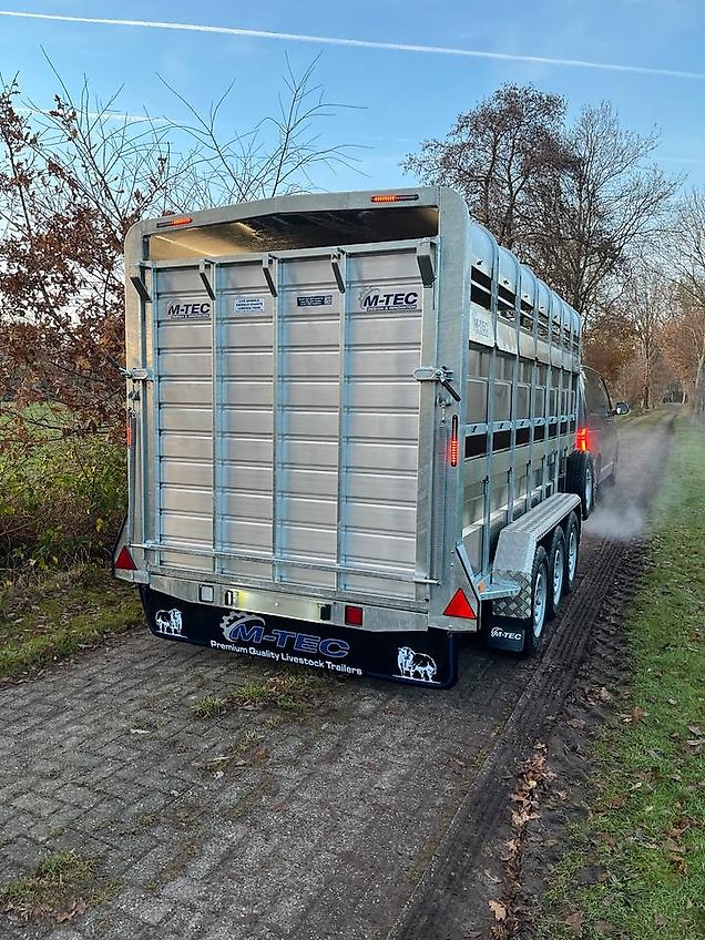 M-Tec Viehtransporter Viehanhänger Viehwagen Tridem Made in Irland