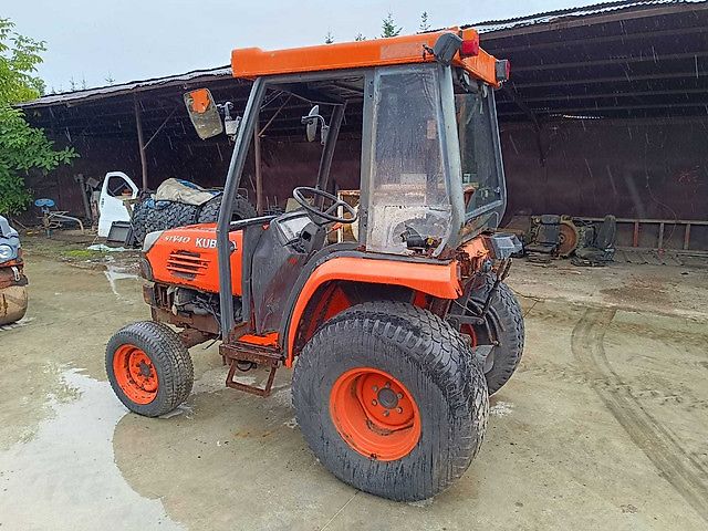 Kubota STV40