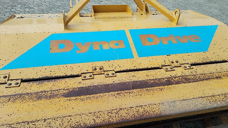 Bomford Bomford DYNA Drive 220, 260 & 300 Bodengetriebene Fräse für Greening-Randstreifen mit Pneumatikstreuer zur Einsaat Gülleeinarbeitung Reihenpflege in Sonderkulturen