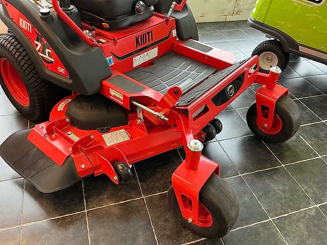 Kioti Zitmaaier/ Zero Turn Mower