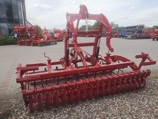 Lupus Agregat uprawowo-siewny 3m / Anbau- und Aussaatgerät 3m / Cultivating and sowing unit 3m