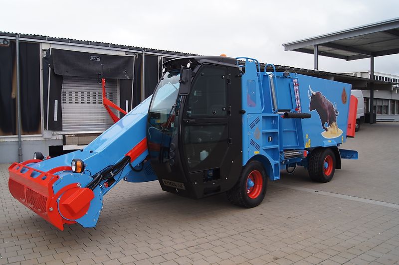 Himel Fräsmischwagen Selbstfahrer SFVV 16m³