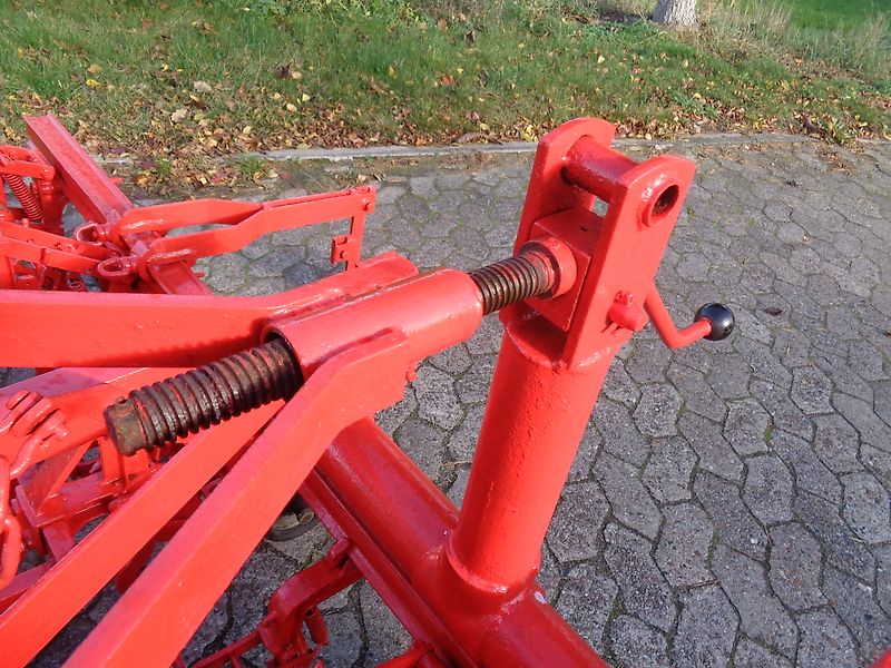 Rau 6 reihige Fronthacke mit Hubgerüst für Schlepper ohne Fronthydraulik mit Hohlscheiben zur Kulturschonung ideal für Hinterradschlepper mit engen Wendekreis keine Schmotzer Fronthacke