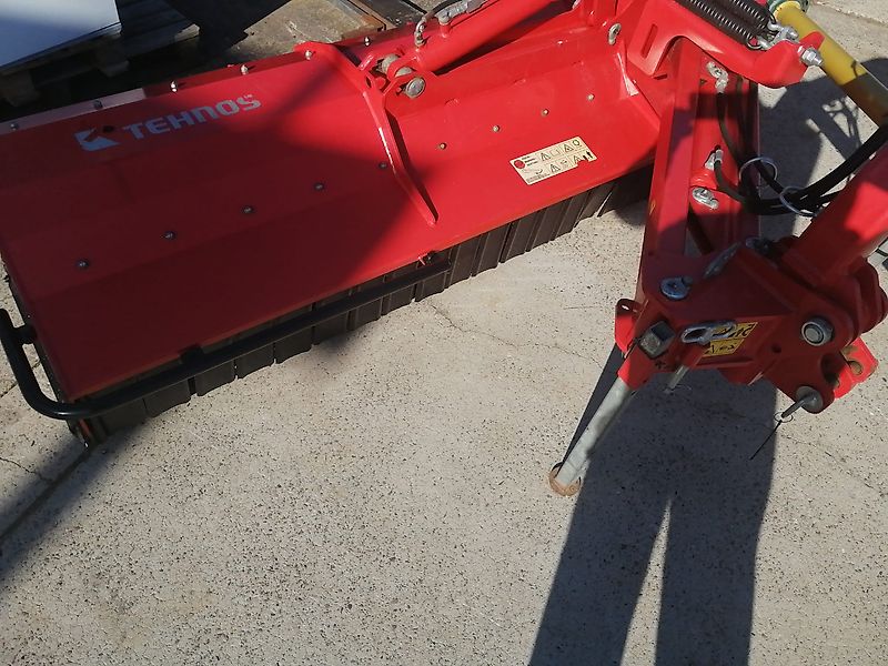 Tehnos Thenos Seitentmulcher Tehnos MB Profi LW220R Arbeitsbreite 220cm Gewicht 1042kg Seitenverschiebung 140cm 55 Grad in Gräben & 90 Grad für Wegeränder