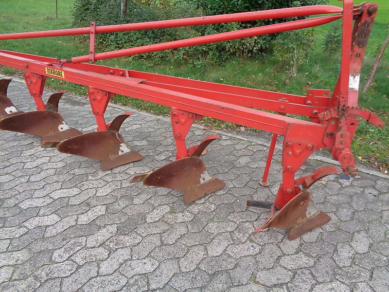 Krone Beetpflug Krone Wicht 6 Scharig mit Luftbereiftem Stützrad mit Einlegern 6 Schar Beetpflug 150cm Arbeitsbreite Schälpflug 6 Scharig