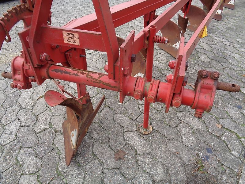 Krone Beetpflug Krone Wicht 6 Scharig mit Luftbereiftem Stützrad mit Einlegern 6 Schar Beetpflug 150cm Arbeitsbreite Schälpflug 6 Scharig