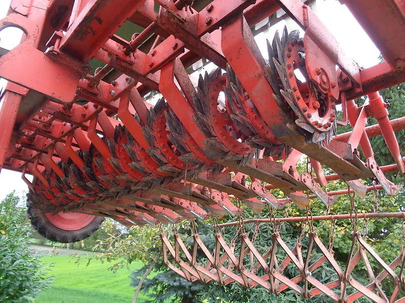 Krone Beetpflug Krone Wicht 6 Scharig mit Luftbereiftem Stützrad mit Einlegern 6 Schar Beetpflug 150cm Arbeitsbreite Schälpflug 6 Scharig