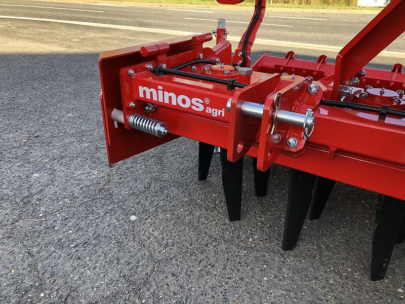 Minos Agri Kreiselegge Wein,-Obstbau M-DRAM-1750-AM mit Packerwalze