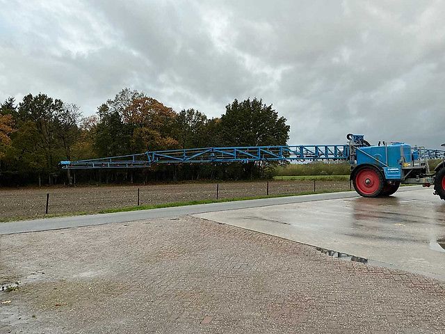Lemken Albatros 9/4000