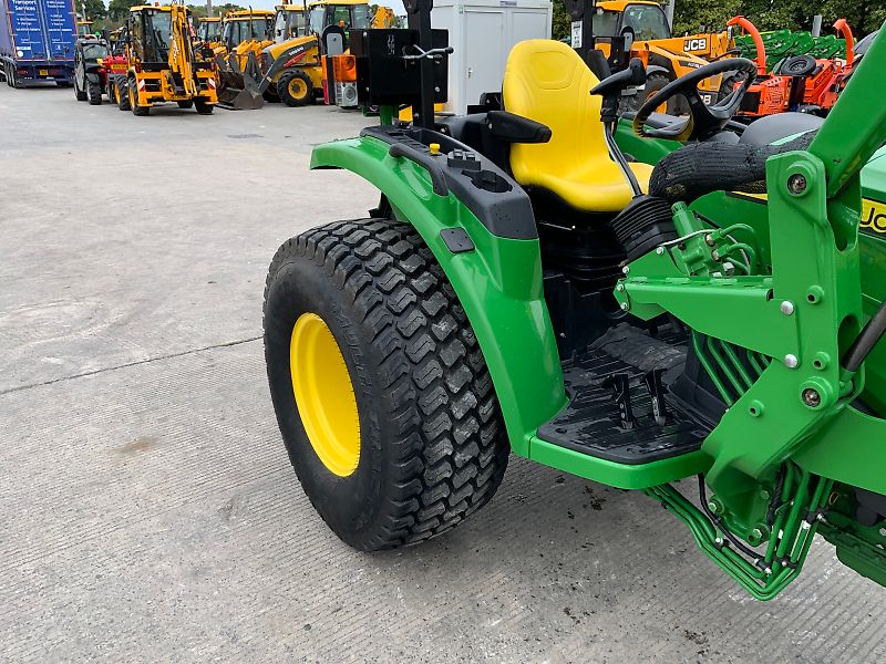 John Deere 4066M Tractor (ST24240)