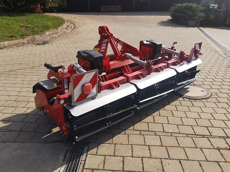 Premium LTD Terra Plus 300 Tandem Messerwalze