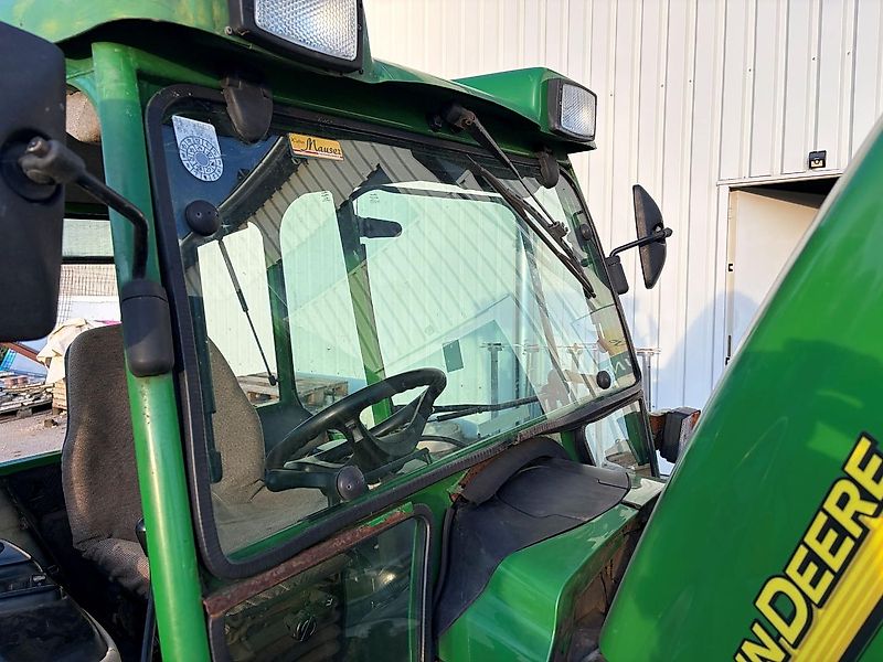 John Deere 3720