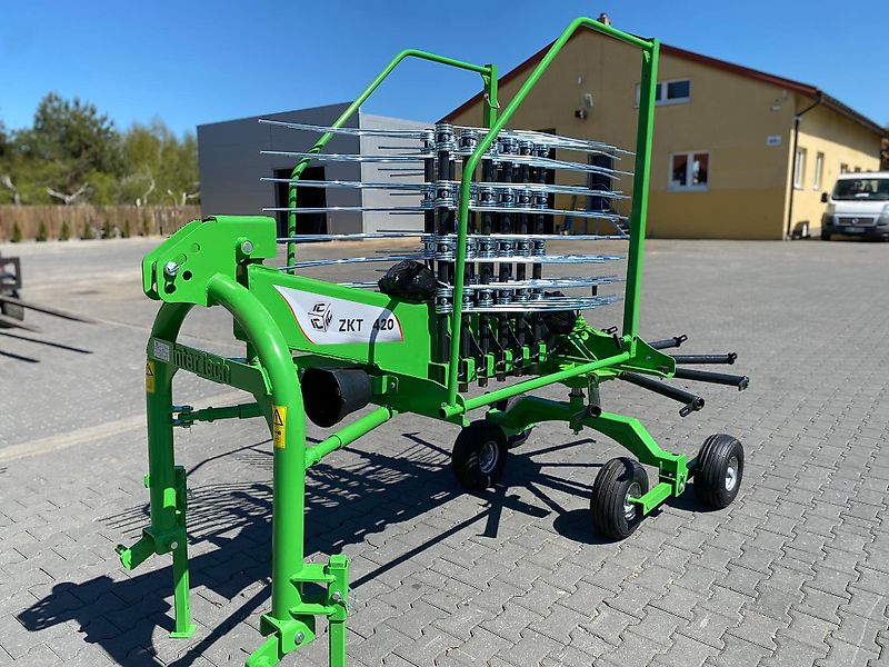 D&D Landtechnika Kreiselschwader / Schwader 4,2m Arbeitsbreite