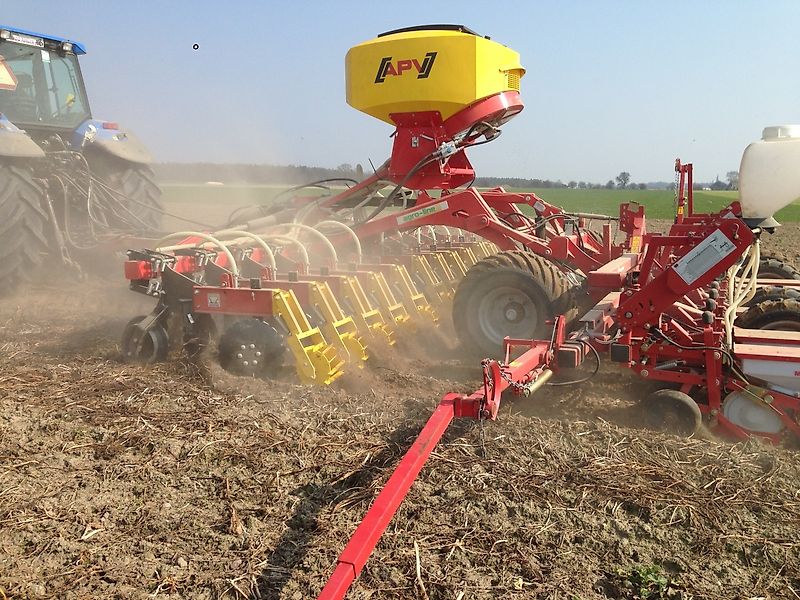 TOP-AGRO STRIP-TILL