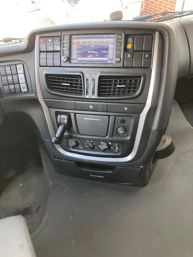 Iveco Sattelzugmaschine/LKW Iveco Stralis 460E6 mit Tieflader