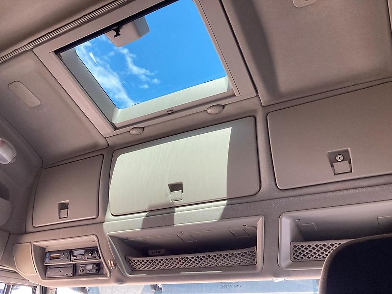 Iveco Sattelzugmaschine/LKW Iveco Stralis 460E6 mit Tieflader