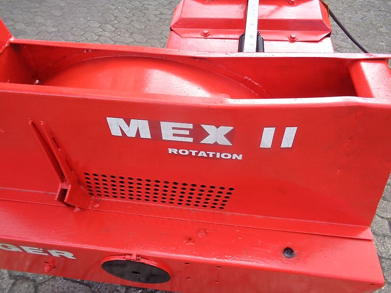 Pöttinger Modell MEX 2Rotation TYP MH430 Pötinger Maishäcksler Einreihiger Anbaumaishäcksler Zapfwellendurchtrieb Anhängerkupplung Turmdrehung&Auswurfkrümmer über Bowdenzug