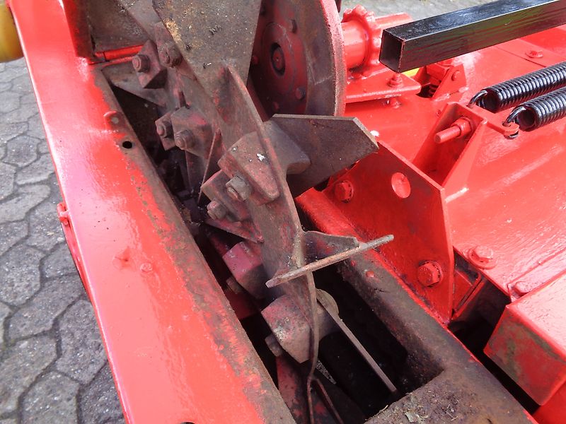 Pöttinger Modell MEX 2Rotation TYP MH430 Pötinger Maishäcksler Einreihiger Anbaumaishäcksler Zapfwellendurchtrieb Anhängerkupplung Turmdrehung&Auswurfkrümmer über Bowdenzug