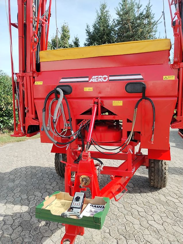 Rauch Rauch Aero 1212 bis 1224 Pneumatikstreuer Fahrgestell für Düngerstreuer FGS2500 EBE 25 Km/h zur Enlastung des Schleppers mit Zapfwellenbock & Dreipunktaufnahme des Pneumaticstreuers