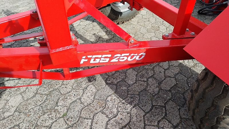 Rauch Rauch Aero 1212 bis 1224 Pneumatikstreuer Fahrgestell für Düngerstreuer FGS2500 EBE 25 Km/h zur Enlastung des Schleppers mit Zapfwellenbock & Dreipunktaufnahme des Pneumaticstreuers