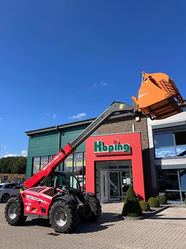 Massey Ferguson TH.7038