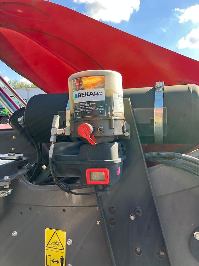 Massey Ferguson TH.7038