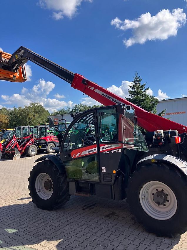 Massey Ferguson TH.7038