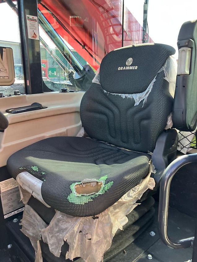 Massey Ferguson TH.7038