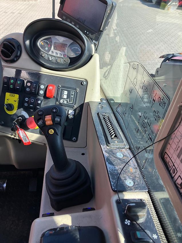 Massey Ferguson TH.7038