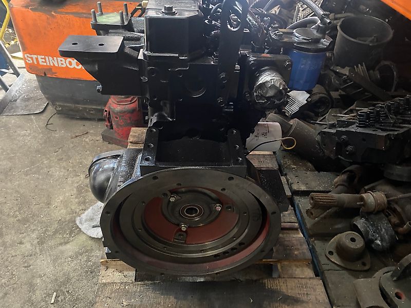 Yanmar 3TNV88 - silnik kompletny (Części zamienne)