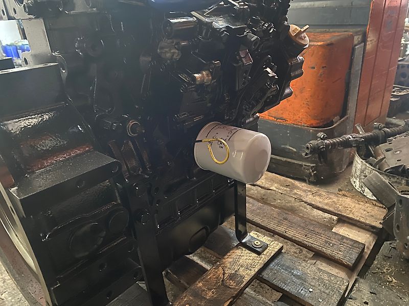 Yanmar 3TNV88 - silnik kompletny (Części zamienne)