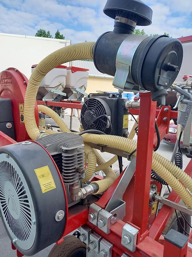 Agricola Italiana SNT-2-290 ( mit Granulatstreuer )