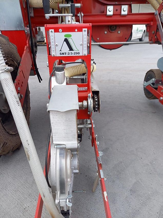 Agricola Italiana SNT-2-290 ( mit Granulatstreuer )