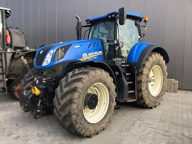 New Holland T7-315