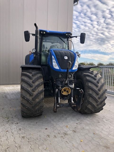 New Holland T7-315