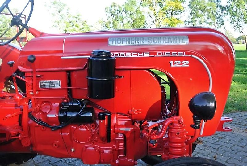 Porsche P122 Hofherr Schrantz