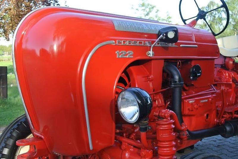 Porsche P122 Hofherr Schrantz