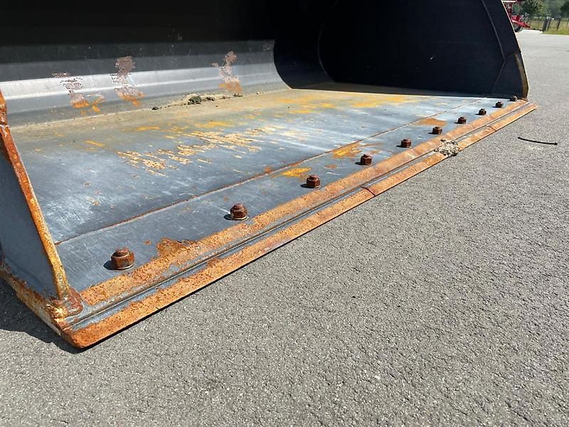 LEICHTGUTSCHAUFEL NEW HOLLAND CASE