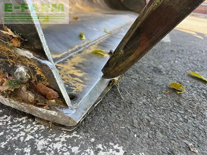 Massey Ferguson th7038