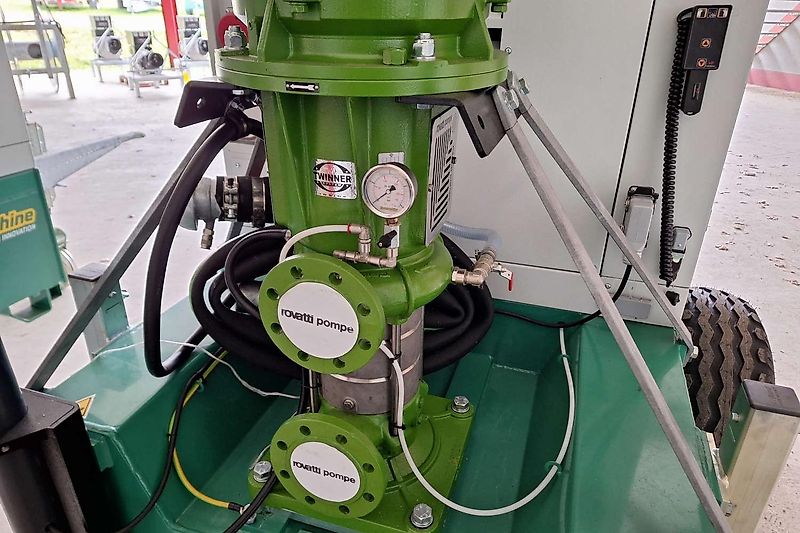 Euromacchine Doppelpumpen Lampo mit Unterwasserpumpe und Druckerhöhungspumpe