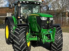 John Deere 6210R