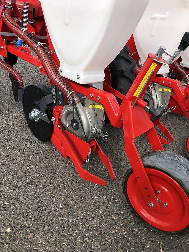 Minos Agri Einzelkornsämaschine T-PNM-4-GS-DY-AG mit el. Überwachung