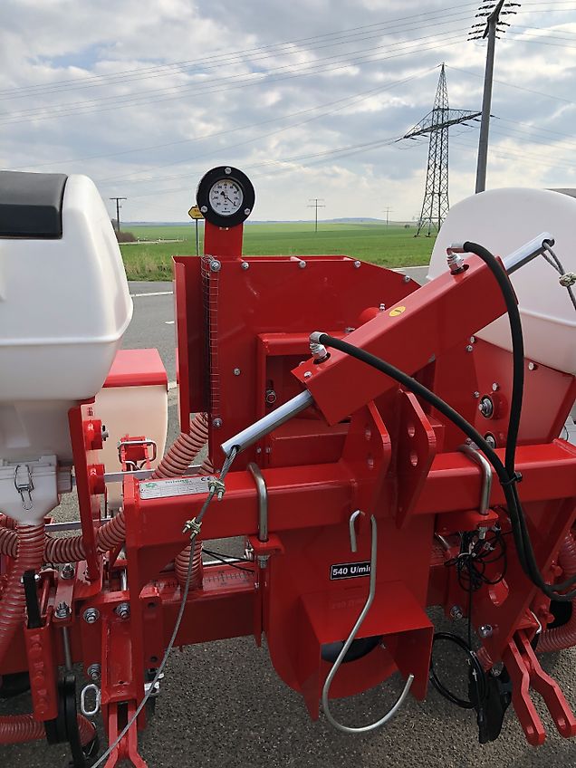 Minos Agri Einzelkornsämaschine T-PNM-4-GS-DY-AG mit el. Überwachung
