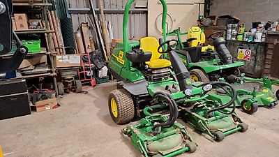 John Deere 7400A