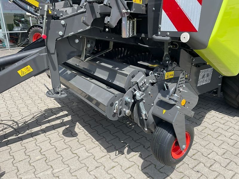 Claas ROLLANT 630 RC UNIWRAP